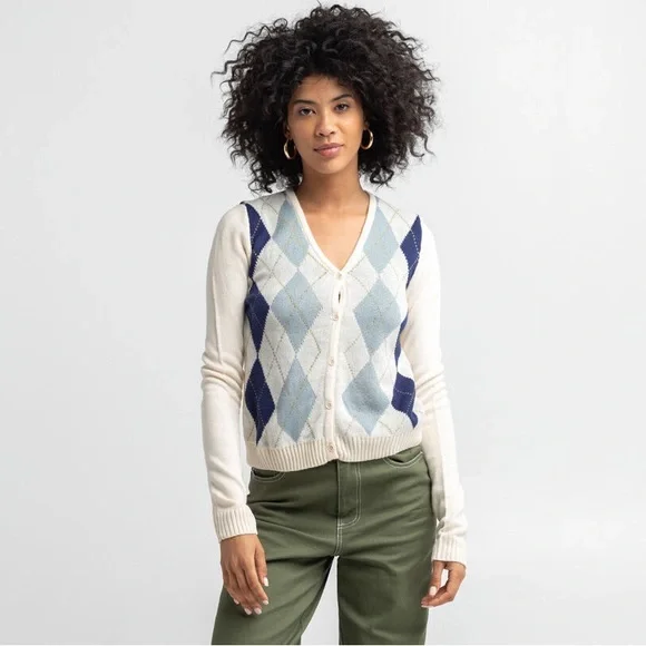 Womens Argyle Cardigan - Picture 9 of 11